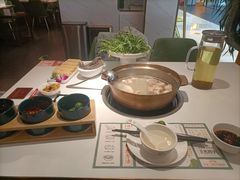 -烹然四季椰子鸡火锅(姚家园万象汇店)