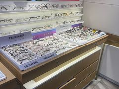 -爱视眸Eyeblling眼镜·依视路·蔡司镜片折扣店(百联南方商城购物中心)