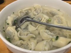 -侬佳蒸菜馆(听潮店)