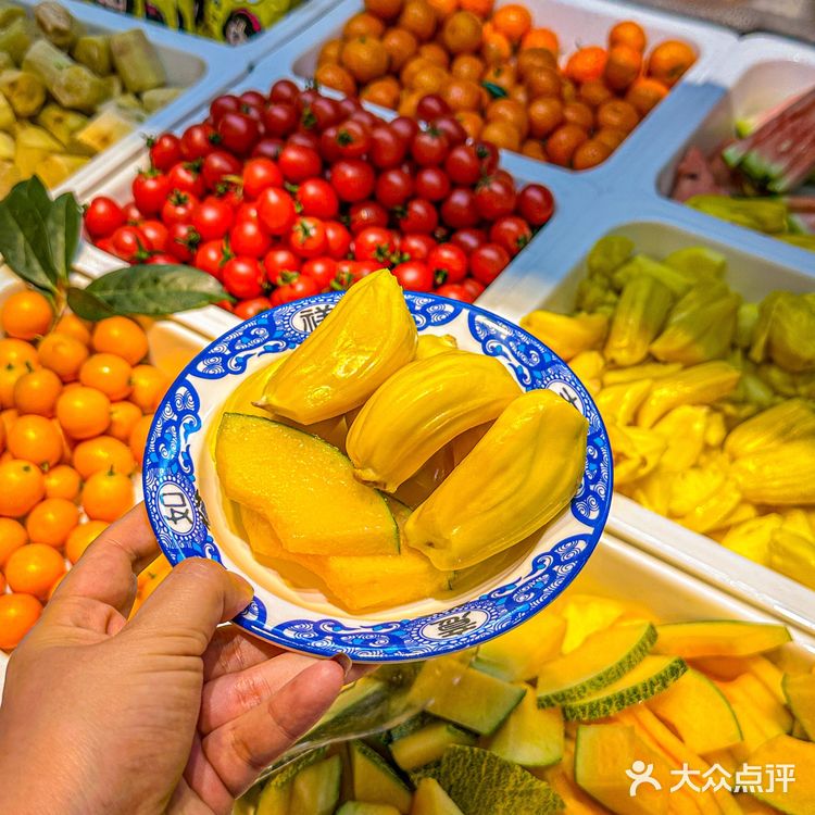 杭州！好好吃啊！在杭州！吃到鲜椒鱼啦！有鱼有蛙！