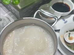 -红鼎豆捞·非遗鲍皇汤火锅(宝丰路店)