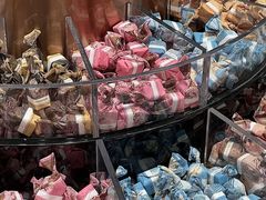 -Laderach 莱德拉(上海环贸iapm店)