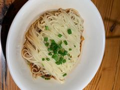 -诚铭记·虾仁汤包·成都小吃(融创店)