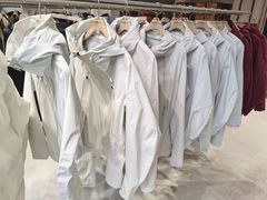 -迪桑特DESCENTE(北京三里屯BLANC店)