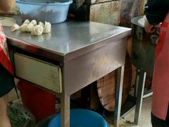 -黄阿姨锅贴大王(万航渡路店)