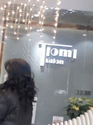 -Tloml salon