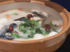 秀水浓汤鱼头皇（半个）-羡餐厅·杭帮菜·淳菜(千岛湖自由洲际殿店)