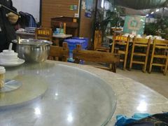 -四川小胡子海鲜(丁村万人海鲜广场店)