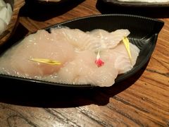 -老牌坊云南鱼豆花火锅(嵩山店)