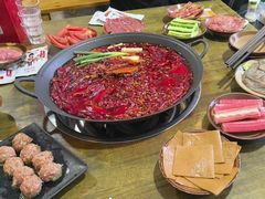 -黄潇洒老火锅(九眼桥宏济巷店)