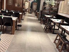 大堂-白氏兄弟烧烤(尹家沟店)