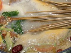-佰人王串串香火锅(洋珠巷店)