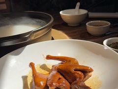 老酱油香鸽-大良毋米粥 · 粥底火锅(岭南天地店)