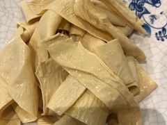 -亿诣蝎府炸酱面羊蝎子火锅(酷车小镇店)