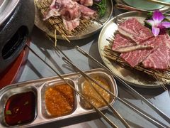 -围炉肉舍丹东海鲜烤肉·烤活鳗(步行街店)