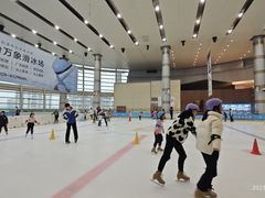 -成都冰纷万象滑冰场