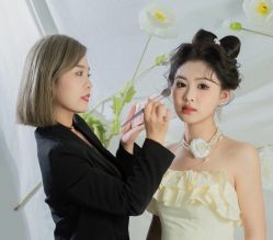 -小乐化妆美甲半永久培训学校