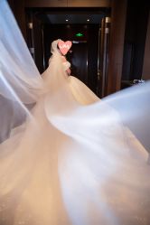 -拉瑞娜LaReine婚纱礼服高级定制