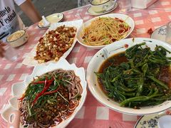 -洪霞餐馆