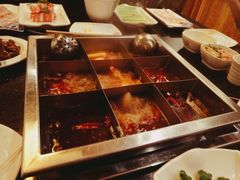 -百年川椒重庆老火锅(光谷店)