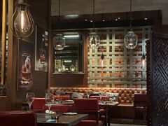 -恰餐厅及酒吧 CHAR Bar & Grill (北京丽都皇冠假日店)