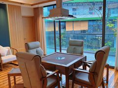 -茅草房·河畔园林火锅