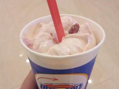 草莓蛋糕粒暴风雪-DQ·蛋糕·冰淇淋(印象城店)