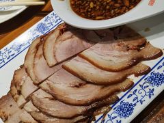 -老天桥酱肉烧饼夹肘子(天桥店)