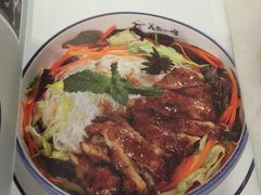 -美奈小馆·越南料理(中航城君尚购物中心店)