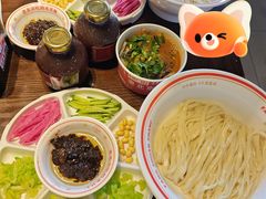 老北京爆肚粉-方砖厂69号炸酱面·烤鸭(前门鲜鱼口店)