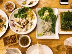 -J Daeng Seafood
