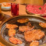 魔都联洋这边开了家金光闪闪的韩式烤肉！ 