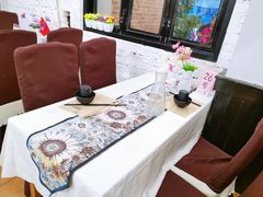 -刘姐啤酒鱼民族演艺餐厅(西街总店)