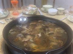 -杨记山珍鸡煲菌汤锅