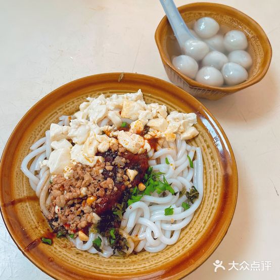 彩云蹄花米线(丰云·财富广场C座店)