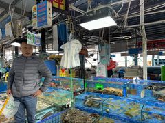 -霞涌市场海鲜摆卖区