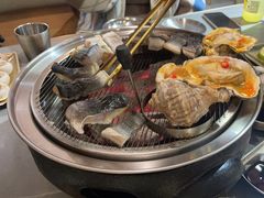 -围炉肉舍丹东海鲜烤肉·烤活鳗(步行街店)