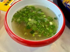 -毛辣果·贵州红酸汤牛肉火锅(西单店)