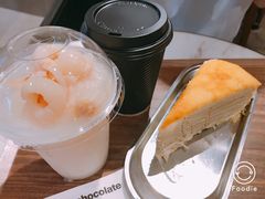 白巧克力柠檬千层-Awfully Chocolate(来福士广场店)