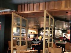 大堂-星巴克臻选(国贸商城首店)