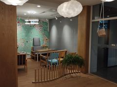 -猫的天空之城概念书店(北戴河蔚蓝海岸店)