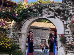 -高荡千年布依古寨旅游景区