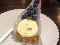 蓝莓芝士水果挞-黑草莓(重庆路店)