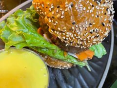 -Let'sBURGERplus·非常创意汉堡(三里屯店)
