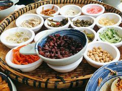 -包整·丝娃娃(一览甲秀楼风景店)