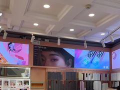 -4iNLOOK美瞳店(中山公园龙之梦店)