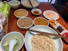 -裕兴记•蟹黄面馆(人民广场店)