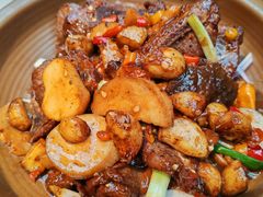 -阿瓦山寨·湘菜现炒·剁椒鱼头王(咸阳总店)