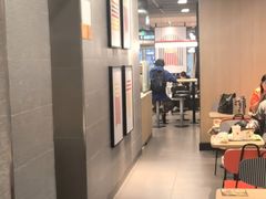 -麦当劳(轻轨曹杨路店)
