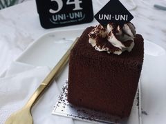 小布朗-UNI UNI(环亚凯瑟琳店)